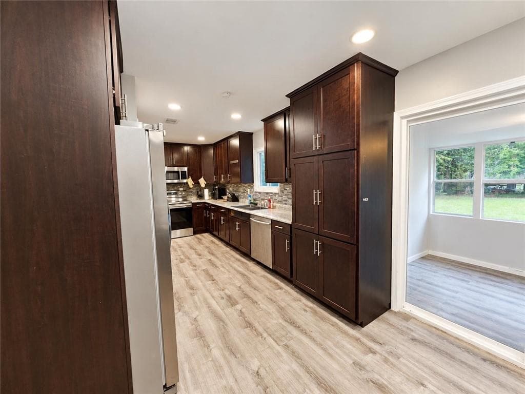 3 bedroom, 2 bathroom, 1,283 sq ft single family residence for sale at 208 Bedivere, Warner Robins, GA 31093 — photo 10