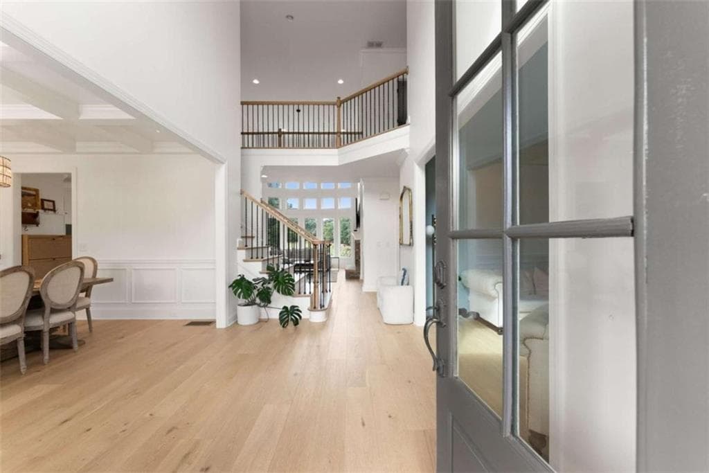 5 bedroom, 5 bathroom, 4,170 sq ft single family residence for sale at 4405 Park Royal Drive, Flowery Branch, GA 30542 — photo 5