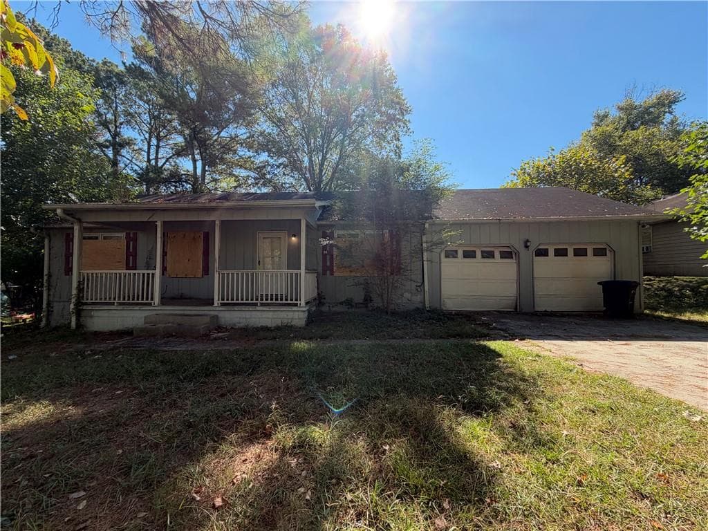 3 bedroom, 1 bathroom, 1,134 sq ft single family residence for sale at 26 Sioux Road, Cartersville, GA 30121