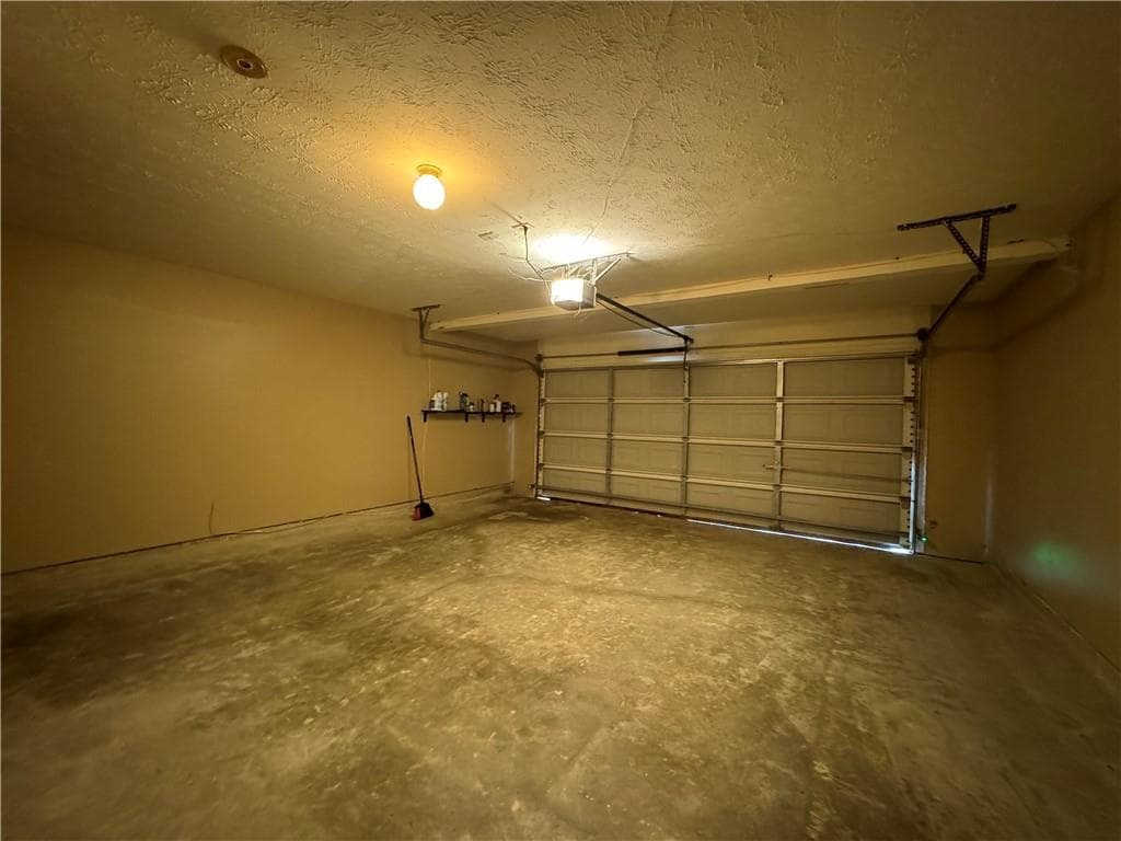 4 bedroom, 3 bathroom, 2,943 sq ft single family residence for rent at 110 Cedar Bay Circle, Dallas, GA 30157 for $2,250 a month — photo 9