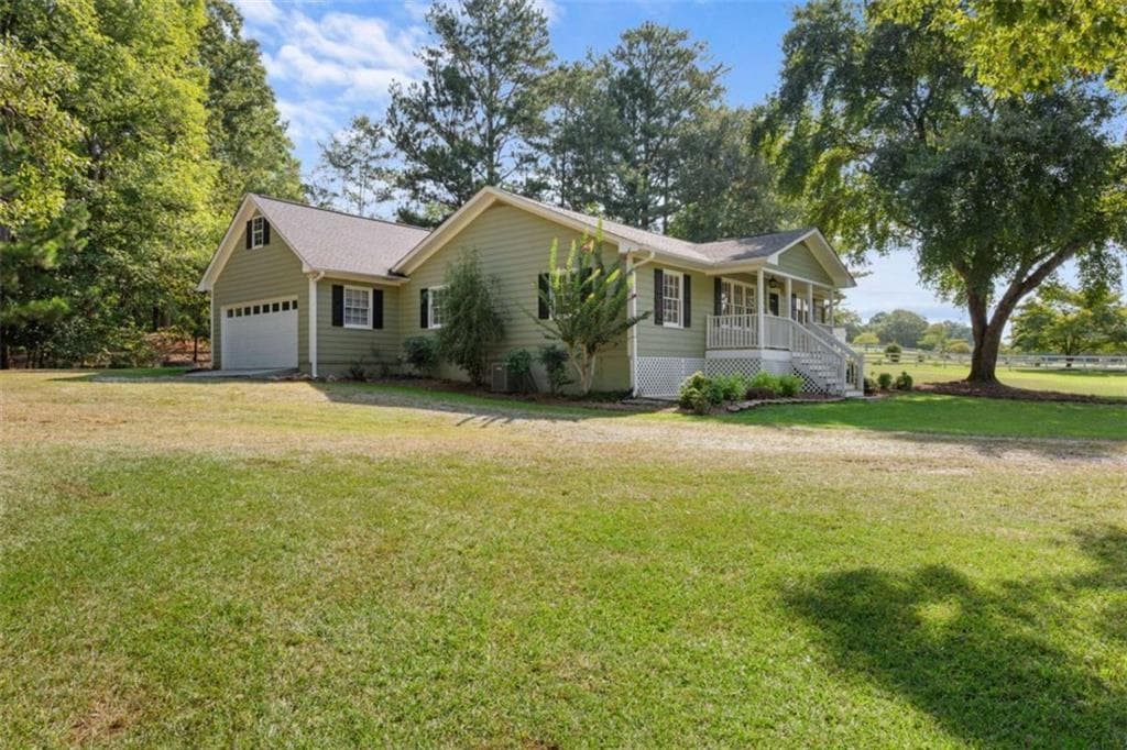 3 bedroom, 2 bathroom, 1,506 sq ft single family residence for sale at 243 Seay Road, Fayetteville, GA 30215 — photo 2