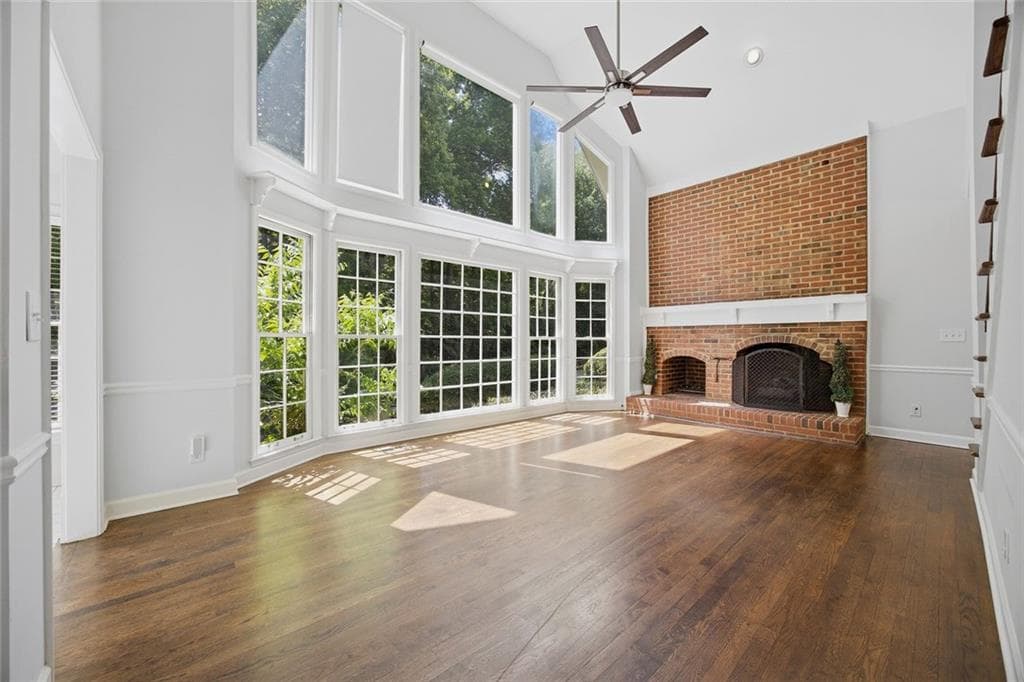 5 bedroom, 5 bathroom, 4,879 sq ft single family residence for sale at 7525 S Spalding Lake Drive, Sandy Springs, GA 30350 — photo 10