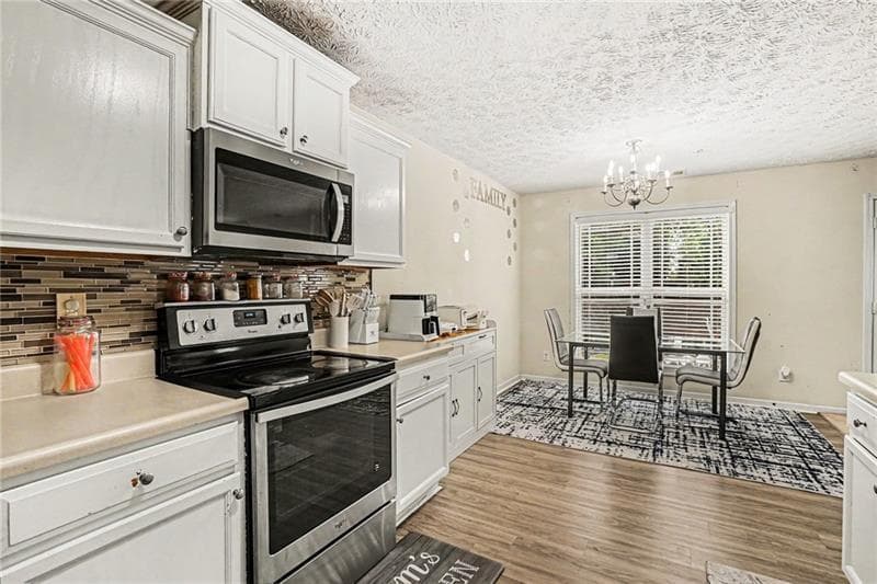 3 bedroom, 3 bathroom, 1,848 sq ft single family residence for sale at 2025 Briar Creek Court, Conyers, GA 30012 — photo 9