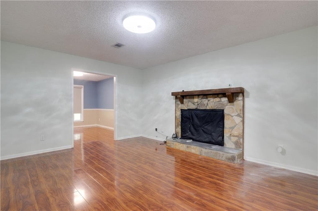 3 bedroom, 3 bathroom, 1,504 sq ft single family residence for rent at 4131 Gravitt Place, Duluth, GA 30096 for $2,000 a month — photo 3