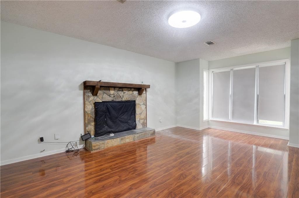 3 bedroom, 3 bathroom, 1,504 sq ft single family residence for rent at 4131 Gravitt Place, Duluth, GA 30096 for $2,000 a month — photo 4