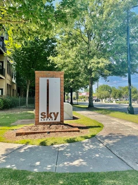 1 bedroom, 1 bathroom condominium for rent at 898 Oak Street 1103, Atlanta, GA 30310 for $1,600 a month — photo 2
