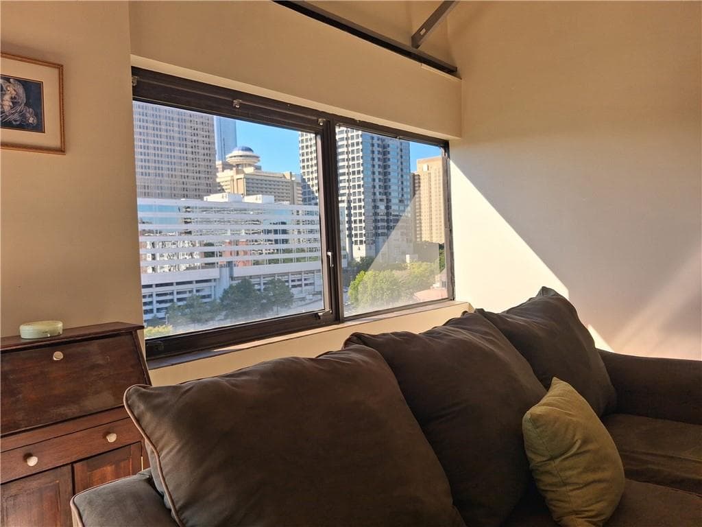 1 bedroom, 1 bathroom, 809 sq ft condominium for sale at 120 Ralph Mcgill Boulevard 911, Atlanta, GA 30308 — photo 7