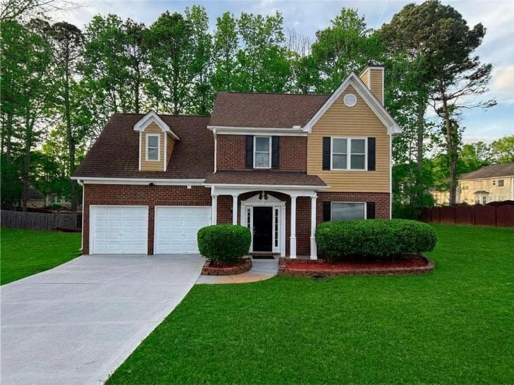 4 bedroom, 3 bathroom, 2,182 sq ft single family residence for sale at 3819 Wheaton Court, Snellville, GA 30039