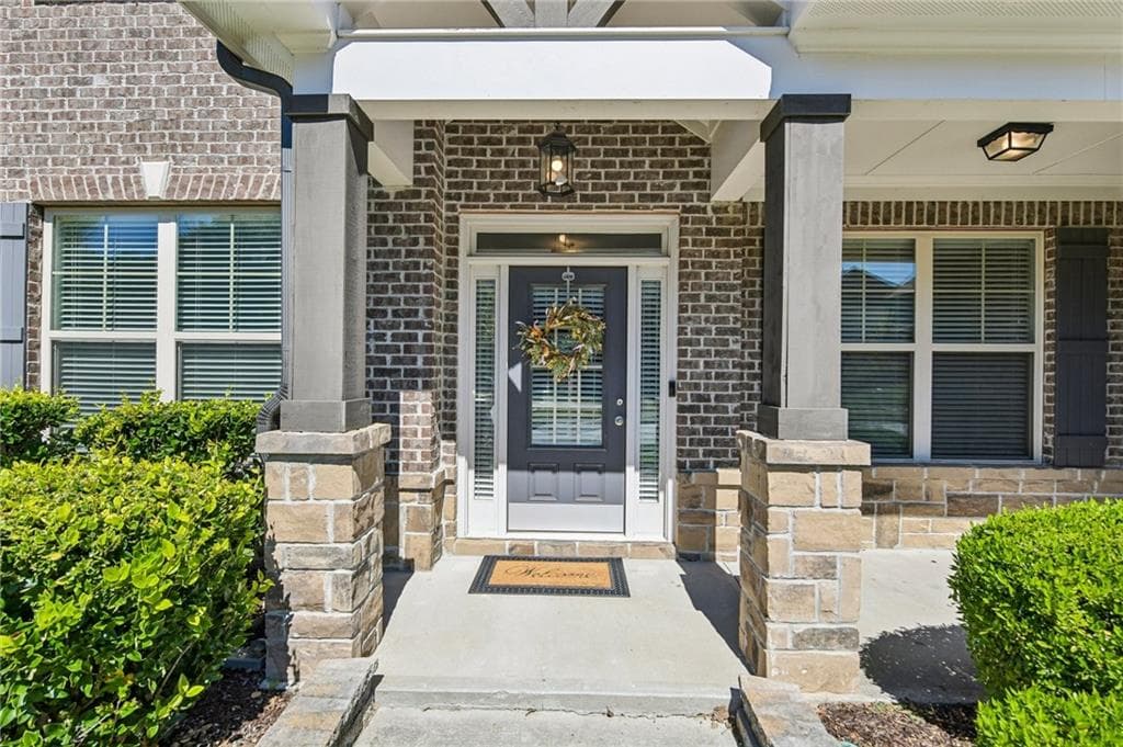 5 bedroom, 4 bathroom, 3,401 sq ft single family residence under contract at 1491 Cobblefield Circle, Dacula, GA 30019 — photo 2