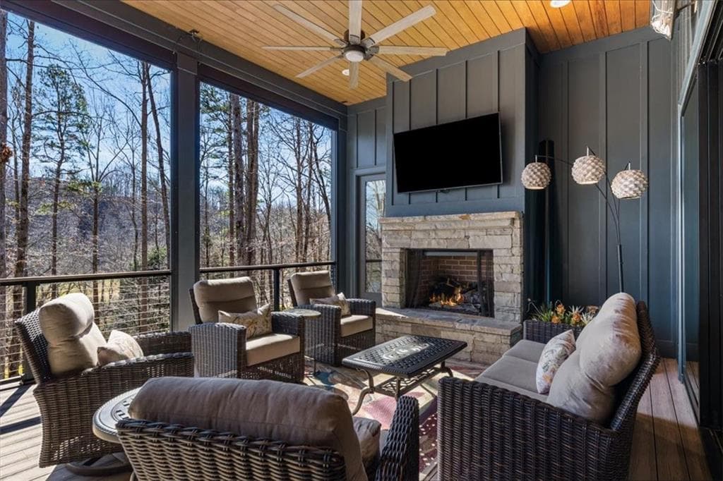 6 bedroom, 6 bathroom, 5,707 sq ft single family residence for sale at 448 Golden Bear Pass, Dahlonega, GA 30533 — photo 5