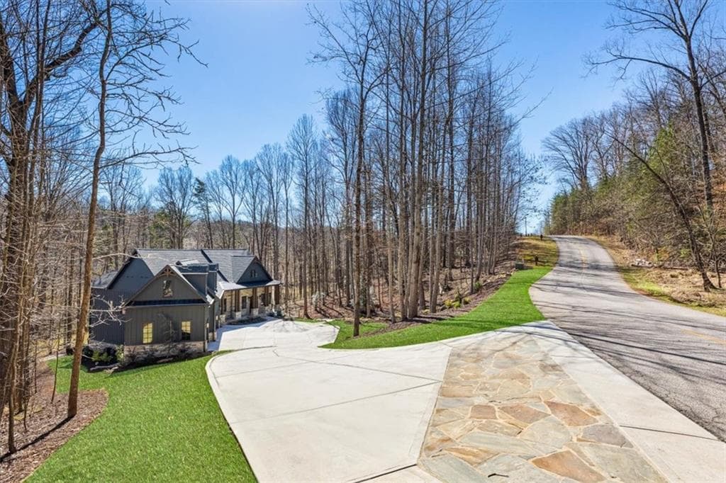 6 bedroom, 6 bathroom, 5,707 sq ft single family residence for sale at 448 Golden Bear Pass, Dahlonega, GA 30533 — photo 8