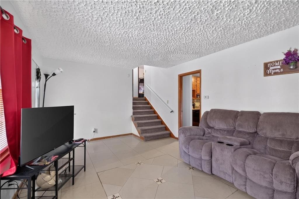 4 bedroom, 2 bathroom, 1,751 sq ft single family residence for sale at 5918 Pinecreek Road, Forest Park, GA 30297 — photo 5