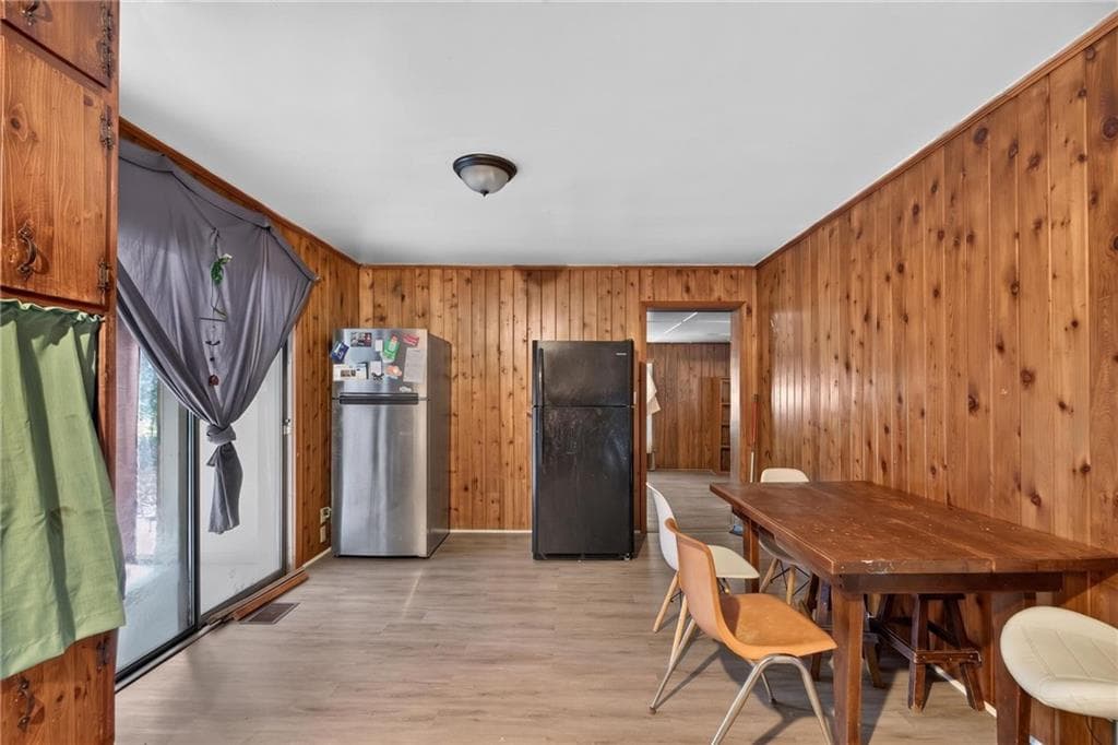 4 bedroom, 2 bathroom, 1,751 sq ft single family residence for sale at 5918 Pinecreek Road, Forest Park, GA 30297 — photo 8
