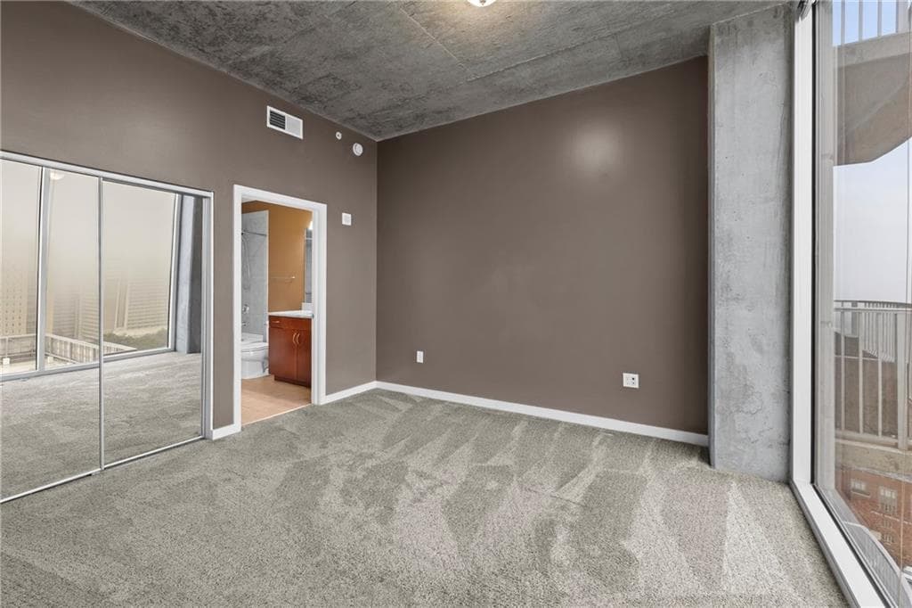 1 bedroom, 1 bathroom, 1,075 sq ft condominium for rent at 400 W Peachtree Street 2206, Atlanta, GA 30308 for $2,695 a month — photo 8