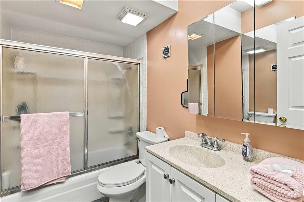 2 bedroom, 1 bathroom, 1,020 sq ft condominium for sale at 3099 Colonial Way G, Atlanta, GA 30341 — photo 5