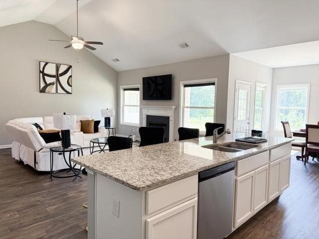 4 bedroom, 4 bathroom, 2,419 sq ft single family residence for sale at 398 Grand Oaks Avenue, Bethlehem, GA 30620 — photo 3