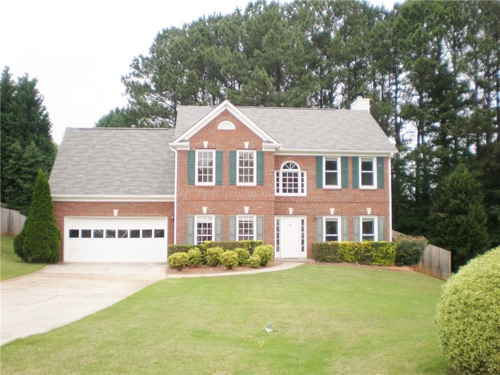 4 bedroom, 3 bathroom, 2,244 sq ft single family residence for rent at 5045 Firelight Lane, Alpharetta, GA 30022 for $2,995 a month — photo 2