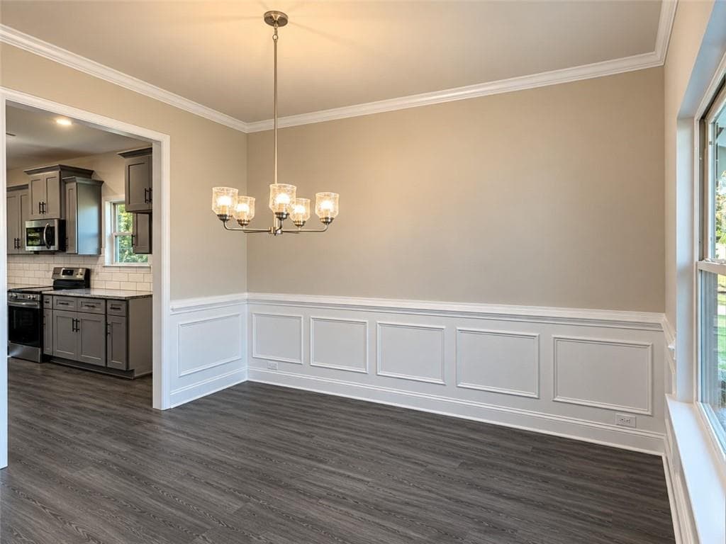 5 bedroom, 4 bathroom, 2,628 sq ft single family residence for sale at 216 Magnolia Villas Drive, Cornelia, GA 30531 — photo 9