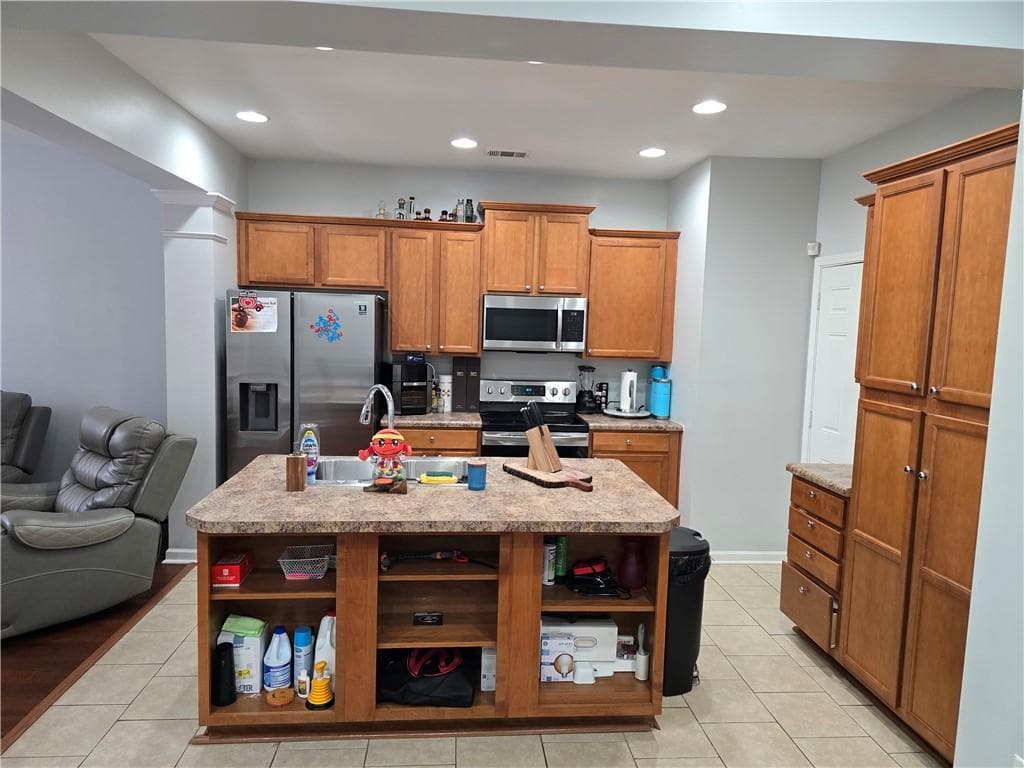 3 bedroom, 3 bathroom, 1,725 sq ft condominium for sale at 5147 Madeline Place, Stone Mountain, GA 30083 — photo 10