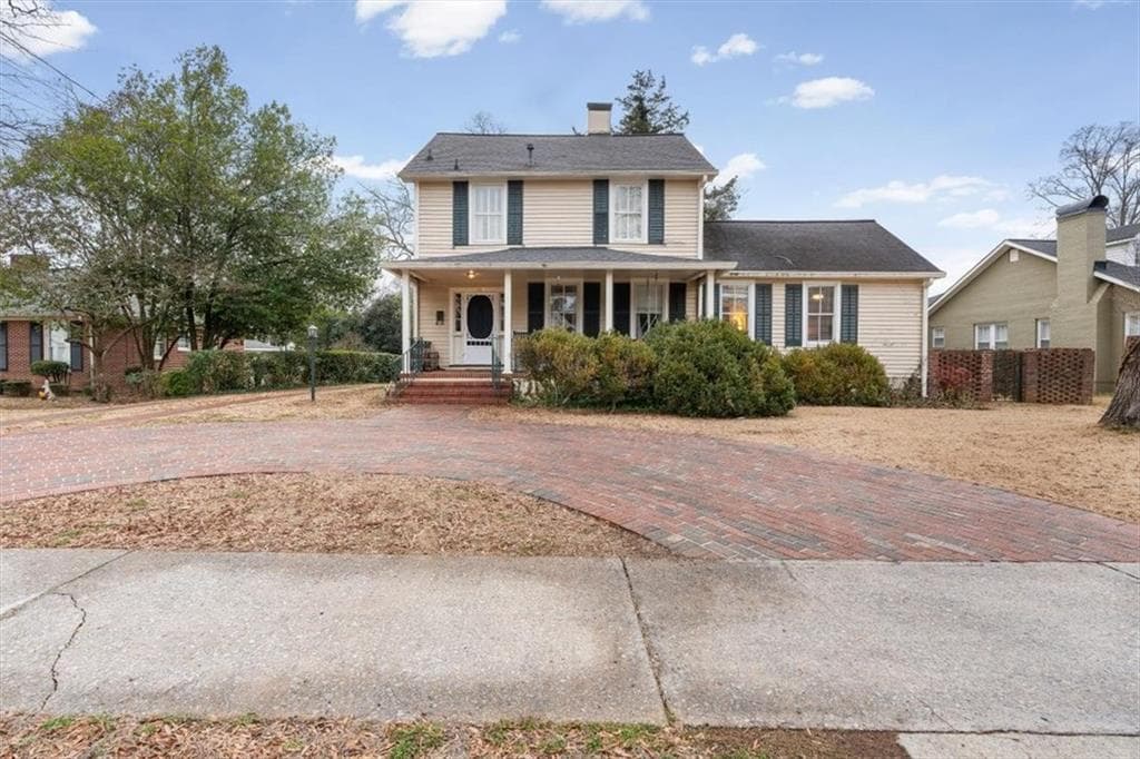 5 bedroom, 3 bathroom, 2,946 sq ft single family residence for sale at 311 N College Street, Cedartown, GA 30125 — photo 1 of 56