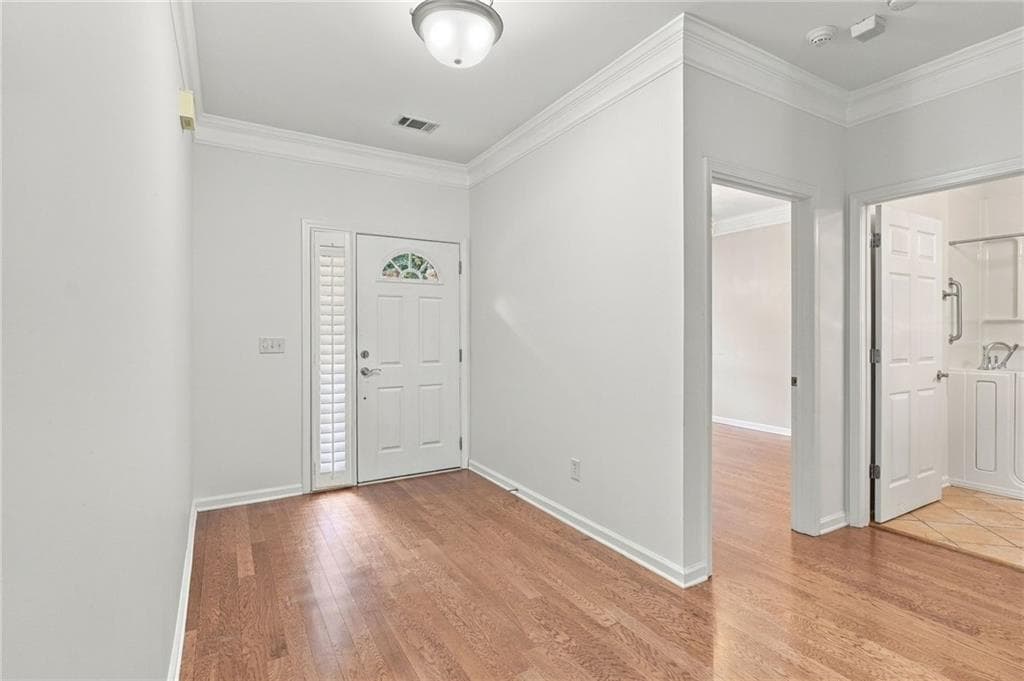 4 bedroom, 3 bathroom, 4,051 sq ft townhouse for sale at 129 Holiday Road 64, Buford, GA 30518 — photo 3