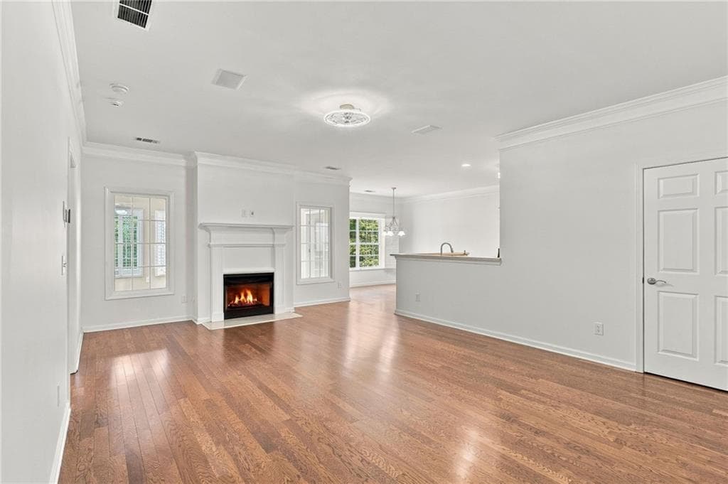 4 bedroom, 3 bathroom, 4,051 sq ft townhouse for sale at 129 Holiday Road 64, Buford, GA 30518 — photo 5
