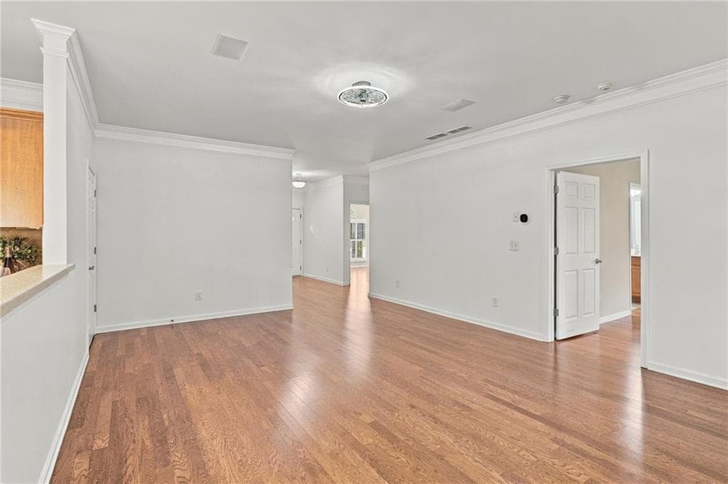 4 bedroom, 3 bathroom, 4,051 sq ft townhouse for sale at 129 Holiday Road 64, Buford, GA 30518 — photo 8