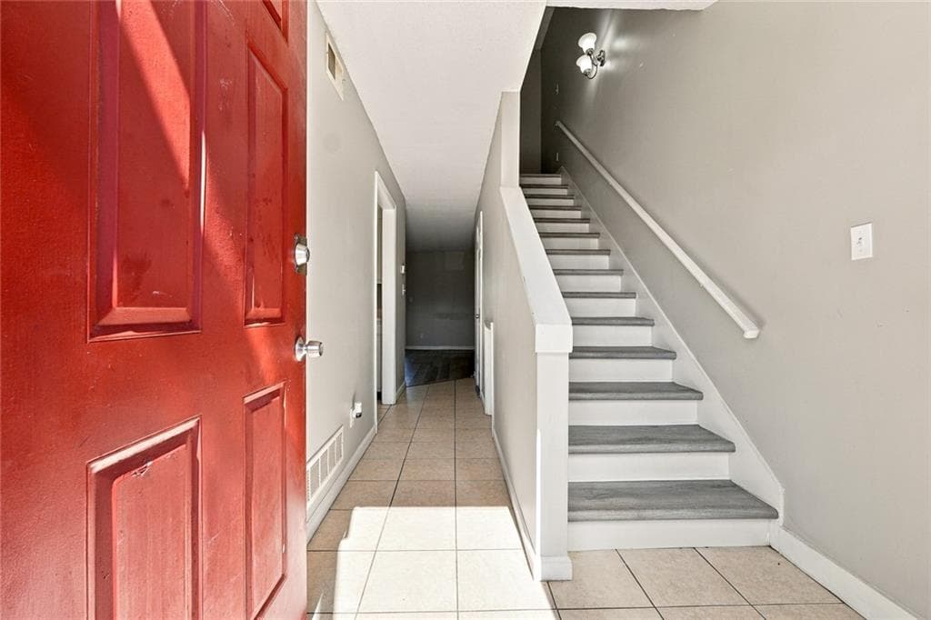 2 bedroom, 2 bathroom, 1,024 sq ft condominium for rent at 3730 Old Flowery Bra Road H3, Oakwood, GA 30566 for $1,400 a month — photo 2