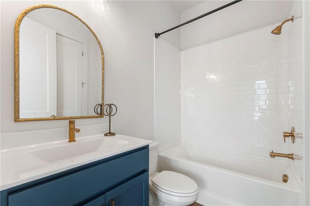 2 bedroom, 2 bathroom, 921 sq ft condominium for rent at 1290 Longreen Terr NW 2, Atlanta, GA 30318 for $2,800 a month — photo 9