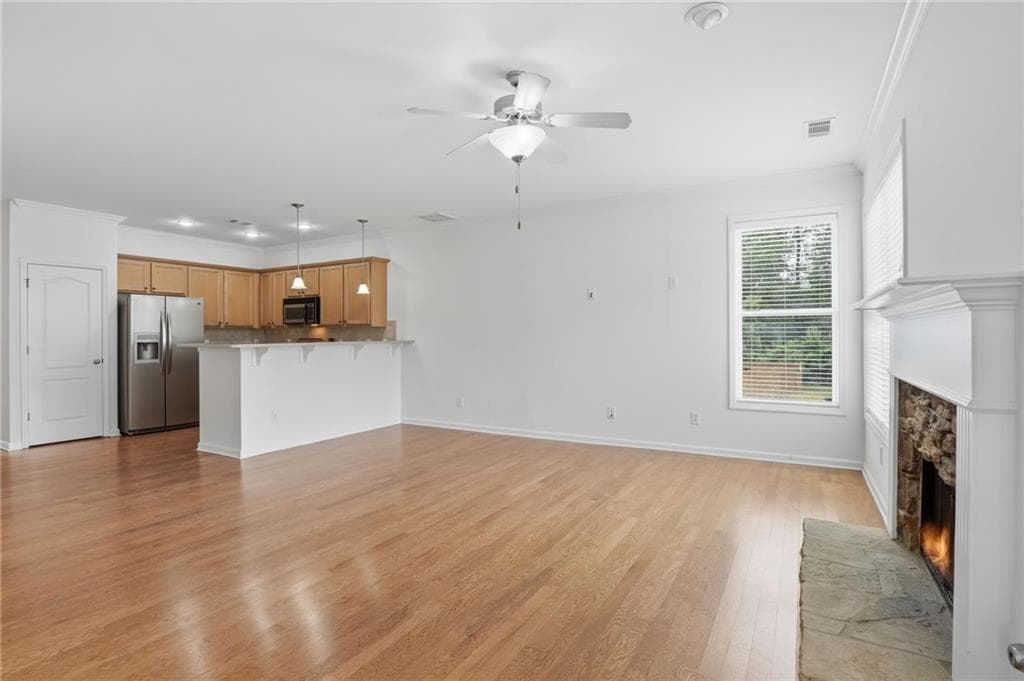 3 bedroom, 4 bathroom, 2,294 sq ft townhouse for sale at 1013 Firethorne Pass, Cumming, GA 30040 — photo 6