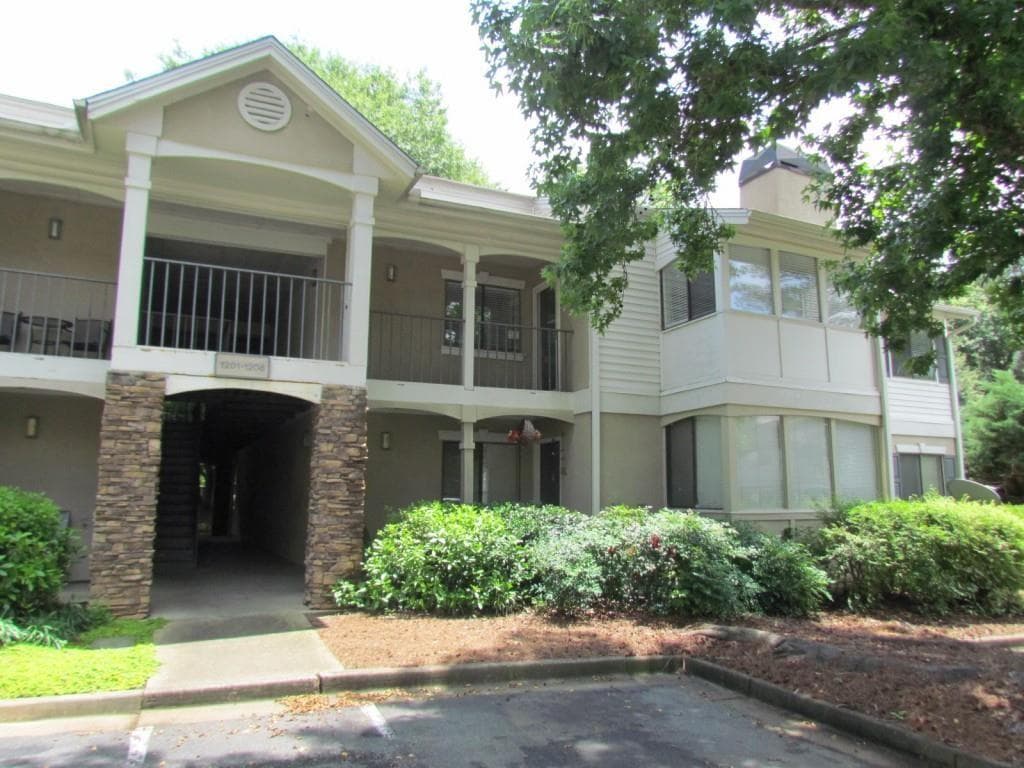 2 bedroom, 2 bathroom, 1,142 sq ft condominium for rent at 1207 Wingate Way, Sandy Springs, GA 30350 for $1,800 a month — photo 2