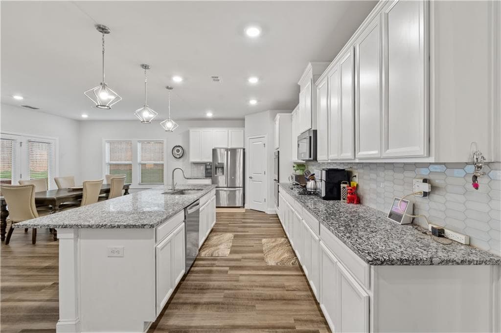 4 bedroom, 3 bathroom, 2,783 sq ft single family residence for sale at 6545 TrailwayTrace Trace, Cumming, GA 30041 — photo 9