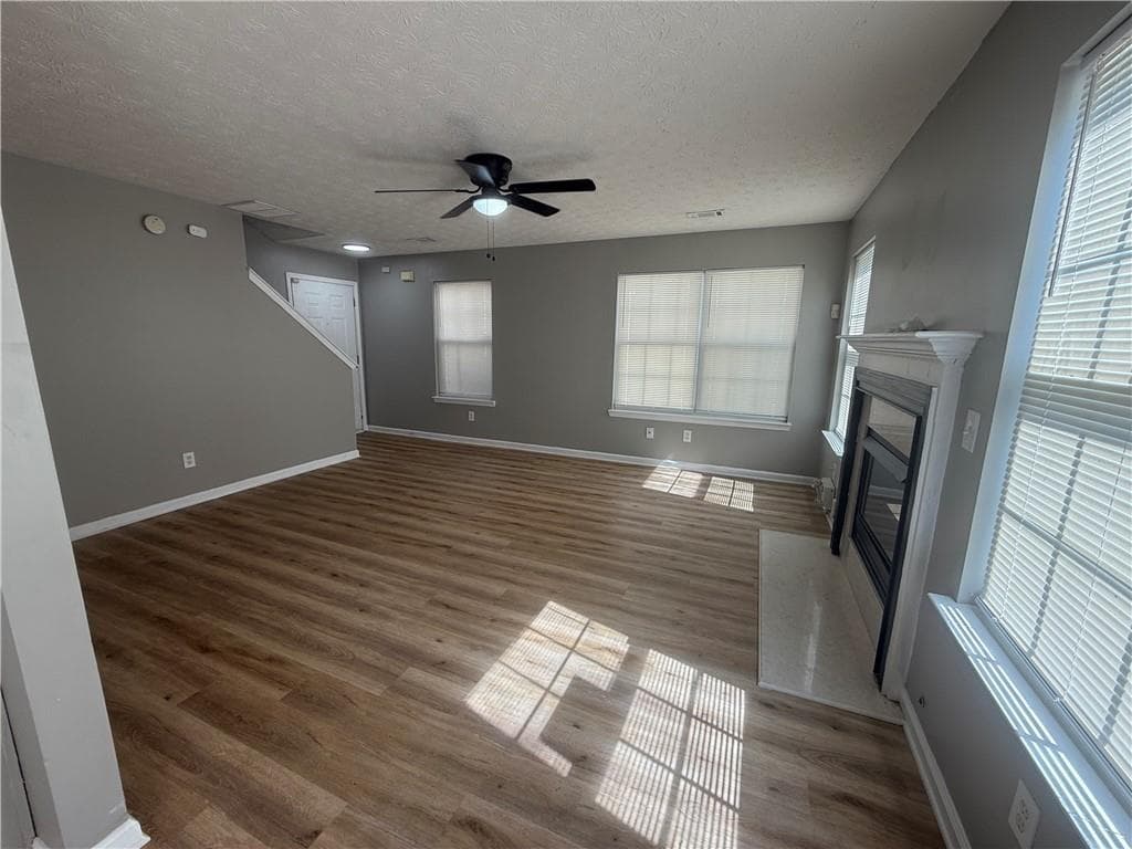 3 bedroom, 3 bathroom, 1,380 sq ft single family residence for rent at 310 Lakeside Circle, Covington, GA 30016 for $2,095 a month — photo 2