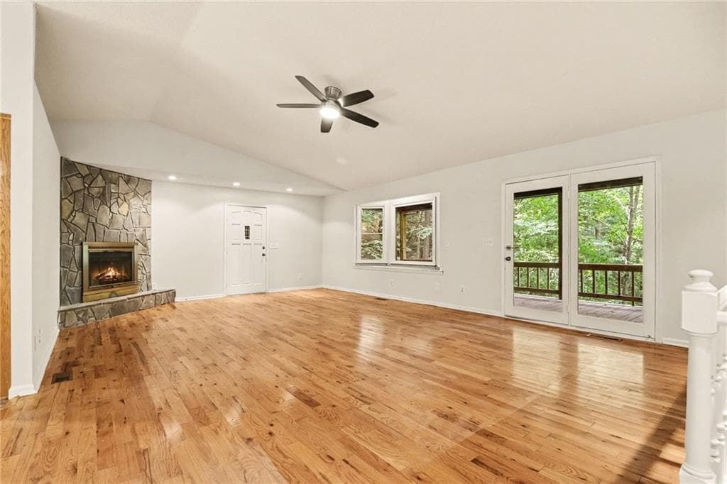 3 bedroom, 3 bathroom, 2,696 sq ft single family residence for sale at 241 Moss Cove Road, Blairsville, GA 30512 — photo 3