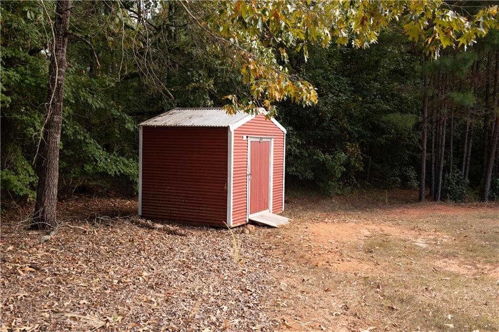 2 bedroom, 2 bathroom, 1,080 sq ft single family residence for sale at 445 Hollis Road, Yatesville, GA 31097 — photo 8