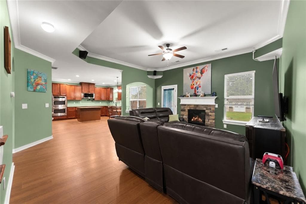 5 bedroom, 4 bathroom, 3,060 sq ft single family residence for sale at 521 Georgia Circle, Loganville, GA 30052 — photo 2