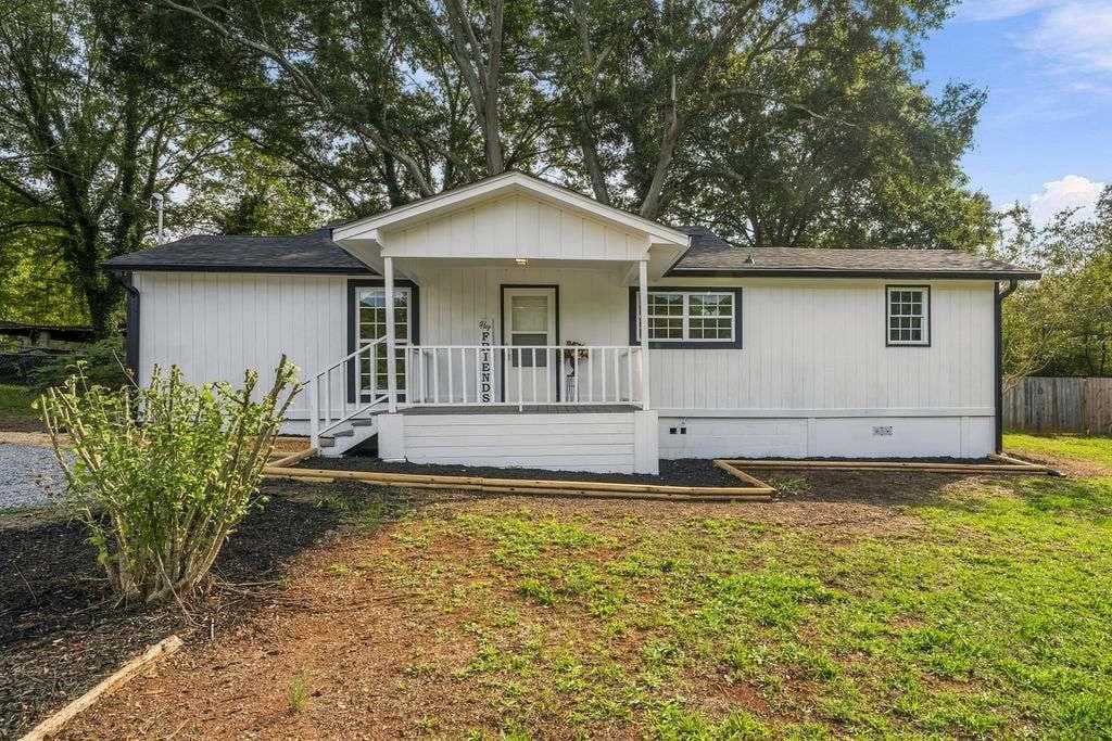3 bedroom, 1 bathroom, 902 sq ft single family residence for sale at 2 W Linden Street, Rome, GA 30161 — photo 1 of 14