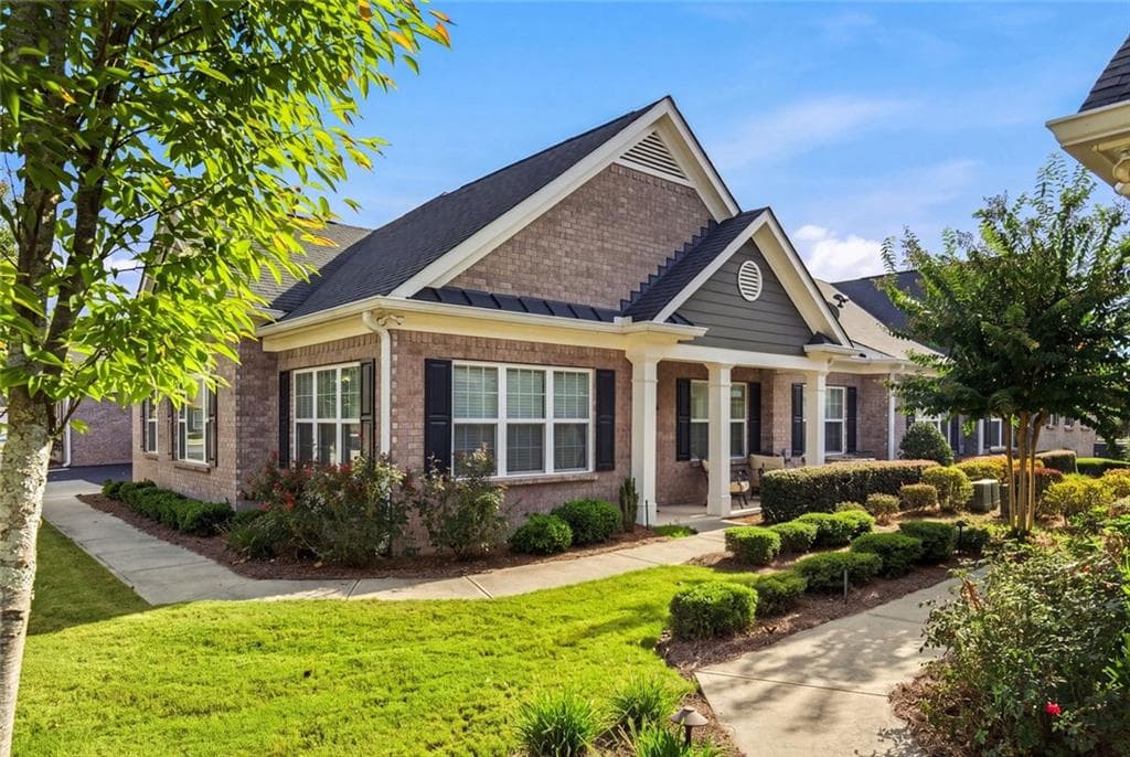 2 bedroom, 2 bathroom, 1,686 sq ft condominium under contract at 3274 Telhurst Lane, Buford, GA 30519 — photo 3