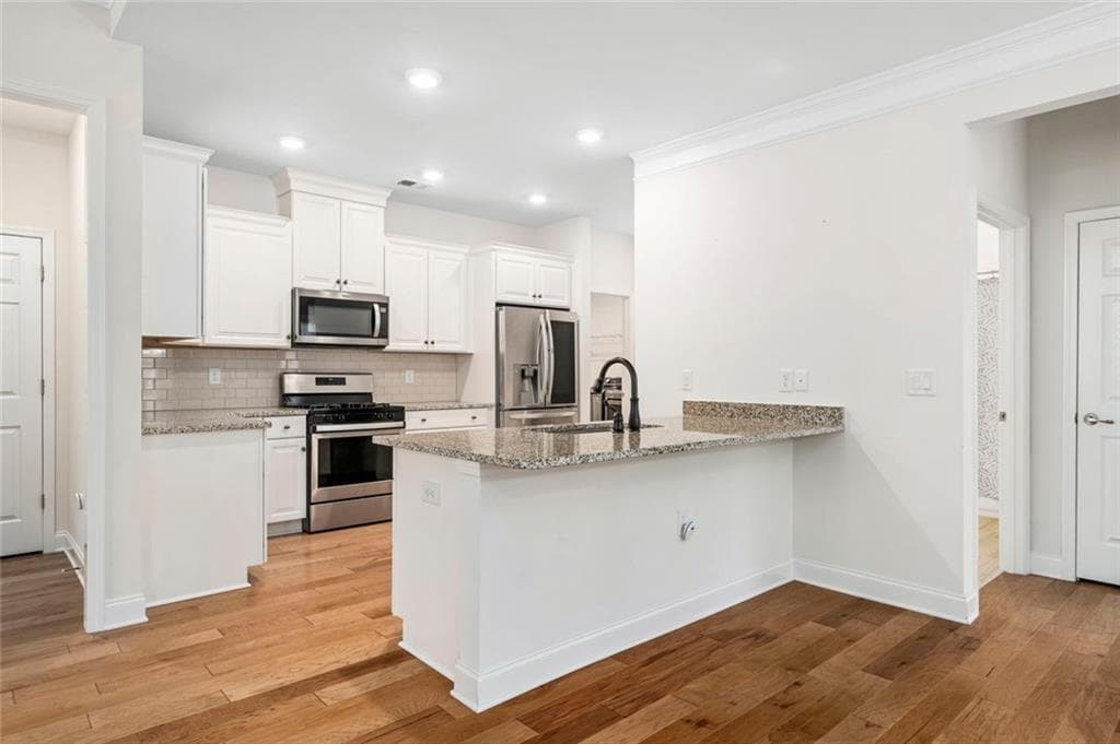 2 bedroom, 2 bathroom, 1,686 sq ft condominium under contract at 3274 Telhurst Lane, Buford, GA 30519 — photo 10