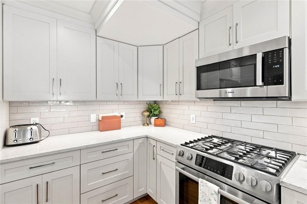 2 bedroom, 2 bathroom, 1,012 sq ft condominium for sale at 2965 Pharr Court South UNIT 416, Atlanta, GA 30305 — photo 5