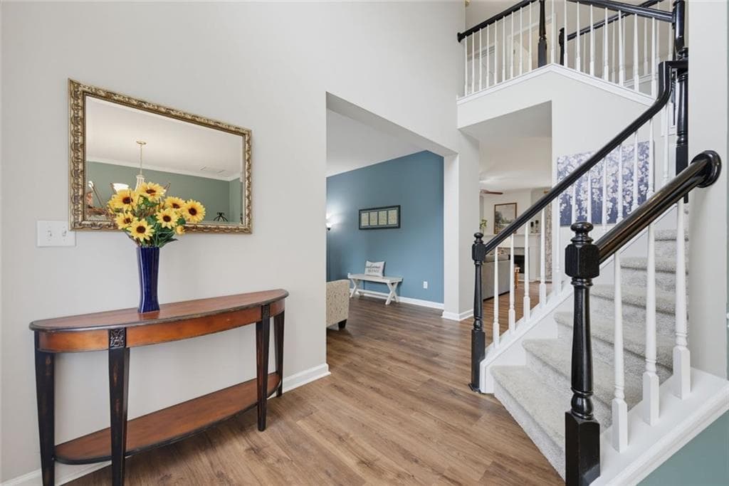 4 bedroom, 3 bathroom, 2,348 sq ft single family residence under contract at 6590 Grand Magnolia Drive, Sugar Hill, GA 30518 — photo 4