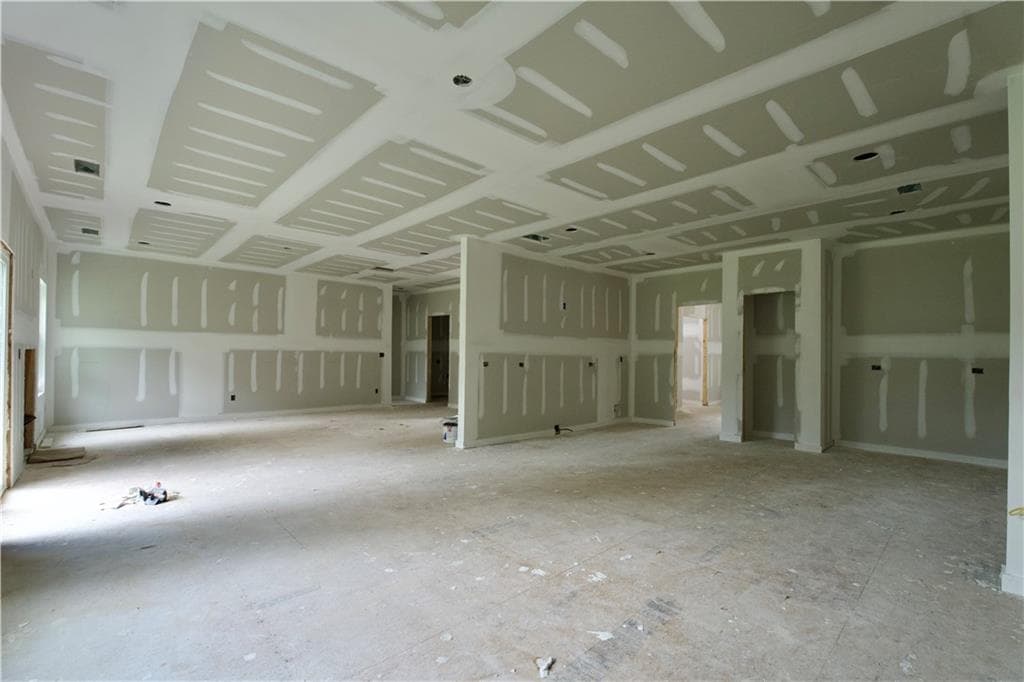 6 bedroom, 5 bathroom, 4,800 sq ft single family residence for sale at 3383 Pendley Road, Austell, GA 30106 — photo 4