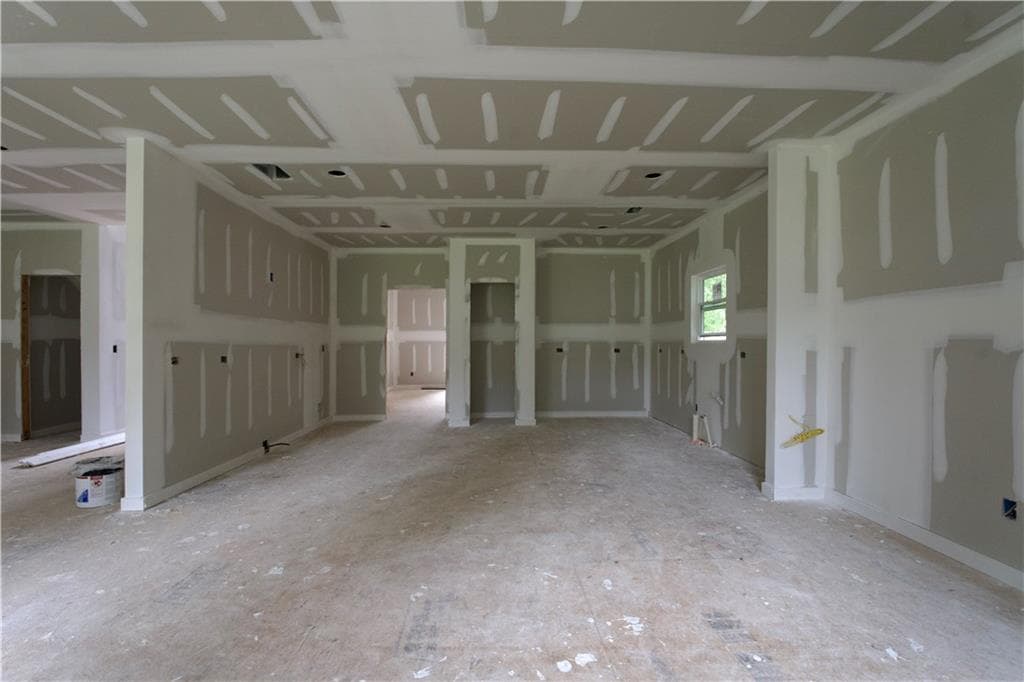 6 bedroom, 5 bathroom, 4,800 sq ft single family residence for sale at 3383 Pendley Road, Austell, GA 30106 — photo 5