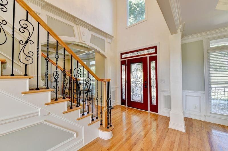 5 bedroom, 5 bathroom, 5,300 sq ft single family residence under contract at 400 Lake Manor Trace, Johns Creek, GA 30022 — photo 9