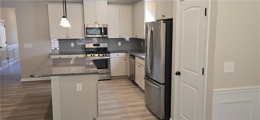 4 bedroom, 3 bathroom, 2,057 sq ft single family residence for rent at 251 Jefferson Avenue, Canton, GA 30114 for $2,350 a month — photo 6