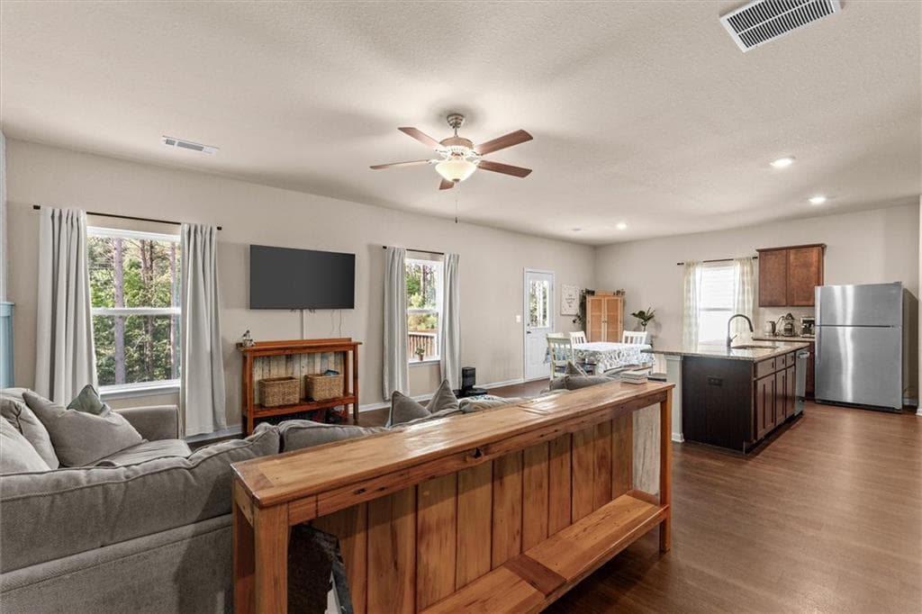 3 bedroom, 3 bathroom, 1,793 sq ft single family residence for sale at 302 Augusta Woods Drive, Villa Rica, GA 30180 — photo 8