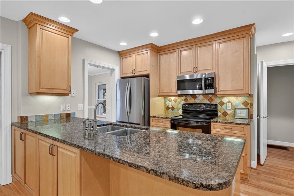 3 bedroom, 2 bathroom, 1,409 sq ft single family residence for sale at 1952 N Decatur Road, Atlanta, GA 30307 — photo 7