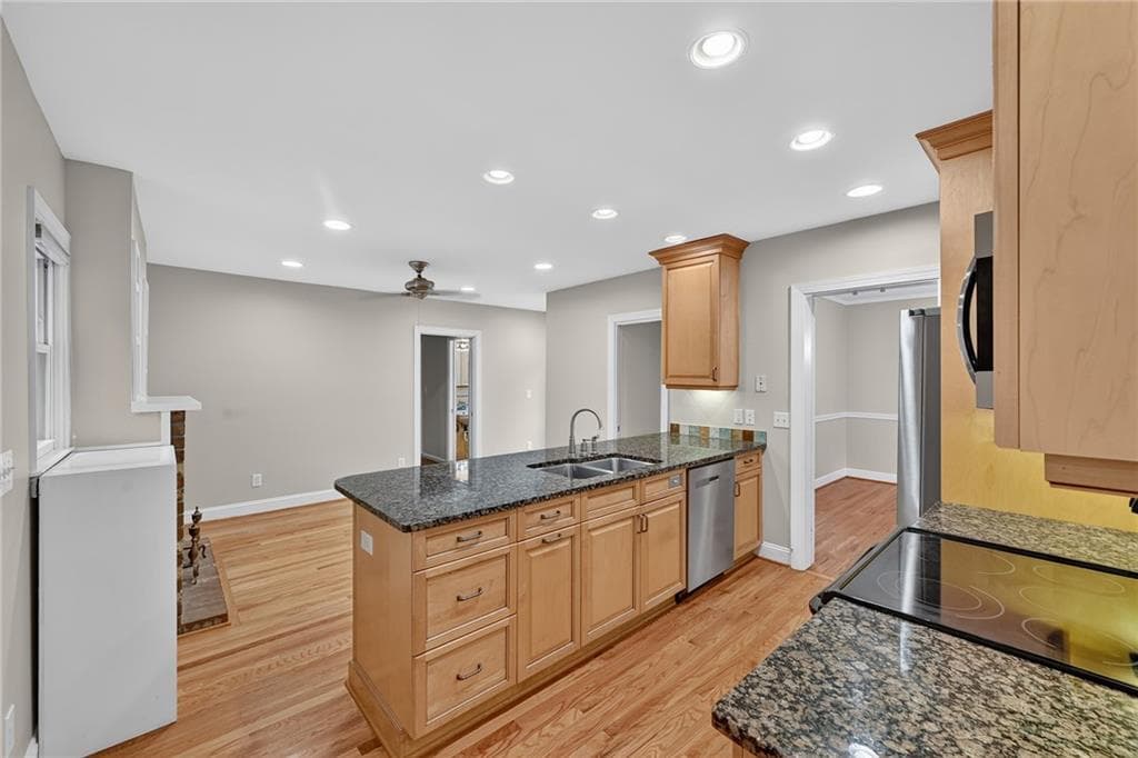 3 bedroom, 2 bathroom, 1,409 sq ft single family residence for sale at 1952 N Decatur Road, Atlanta, GA 30307 — photo 8