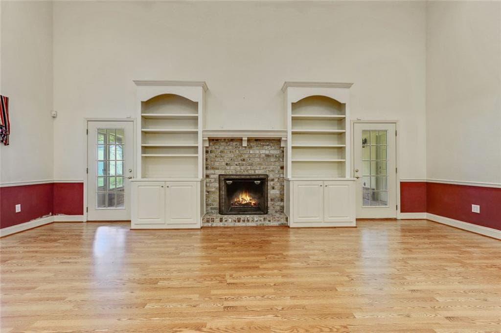 4 bedroom, 3 bathroom, 2,674 sq ft single family residence for sale at 2026 Crescent Drive, Snellville, GA 30078 — photo 3
