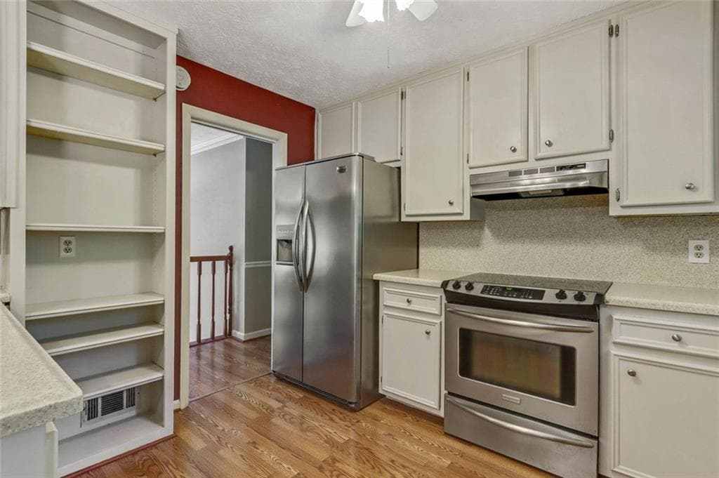 4 bedroom, 3 bathroom, 2,674 sq ft single family residence for sale at 2026 Crescent Drive, Snellville, GA 30078 — photo 6